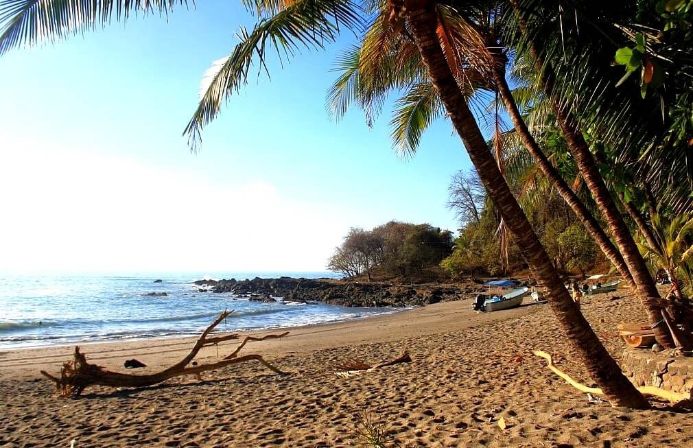 montezuma-beach-in-the-morning-1-8376996